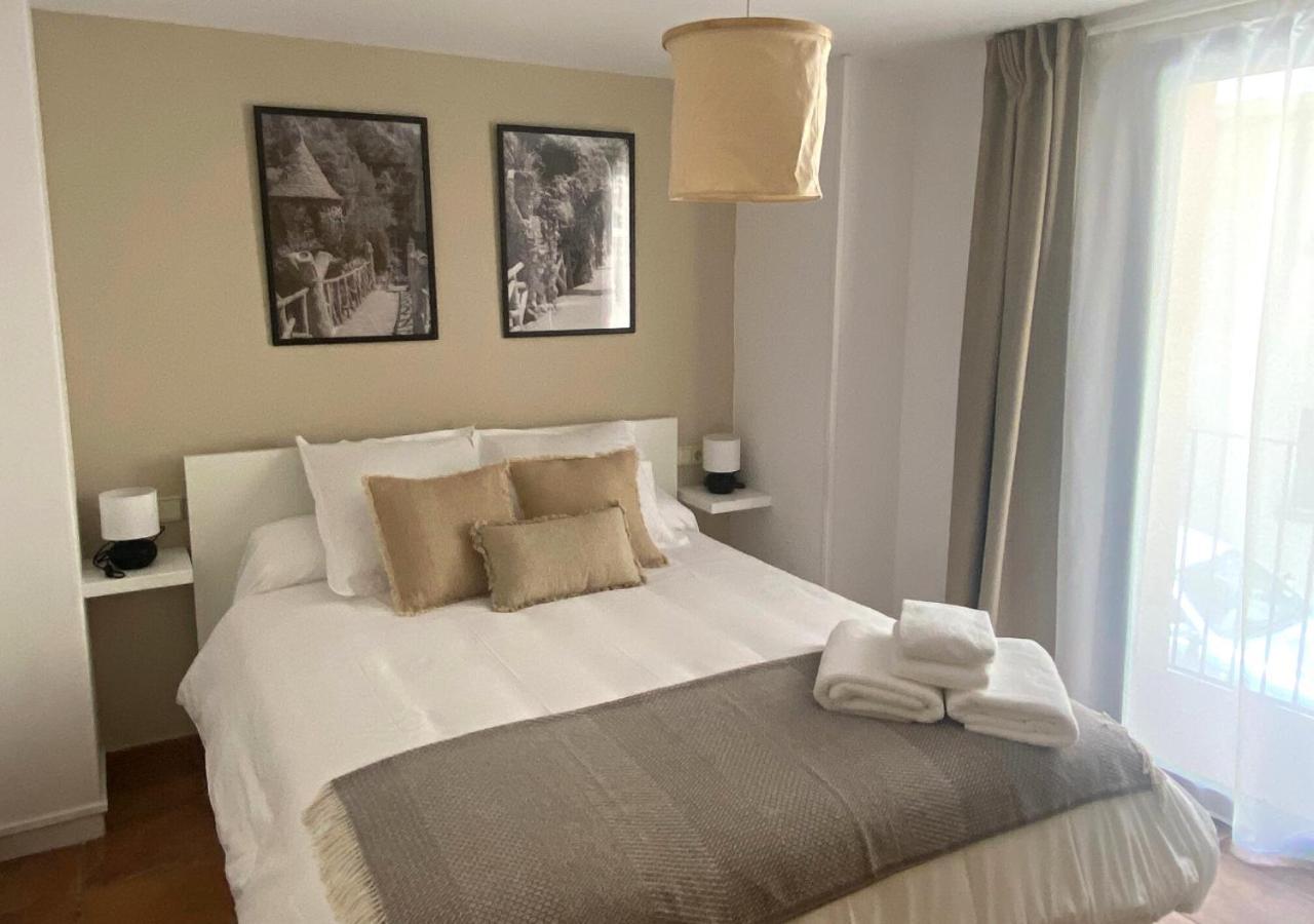 Apartamento Con Encanto En El Pirineo La Pobla de Lillet Esterno foto
