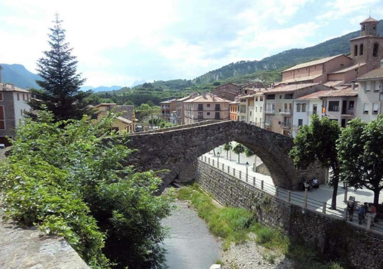 Apartamento Con Encanto En El Pirineo La Pobla de Lillet Esterno foto